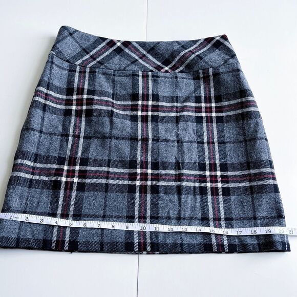 Eddie Bauer Black, Gray, White and Red Plaid Wool Mini Skirt | Women’s Size 6 - Picture 10 of 16